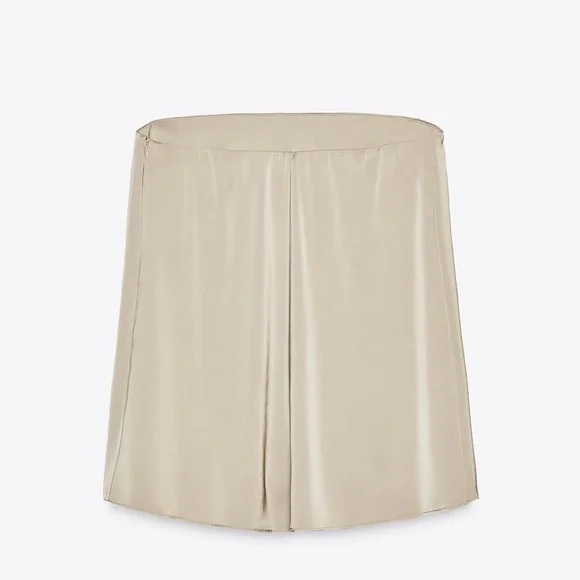 Elegant Silver Strapless Top - Picture 3 of 4